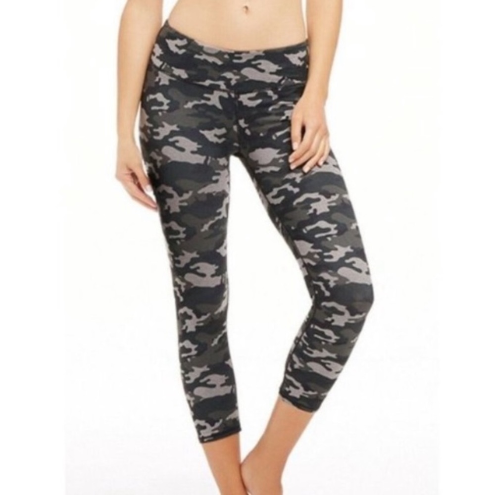 Fabletics Green and Gray Camo 7/8 Leggings